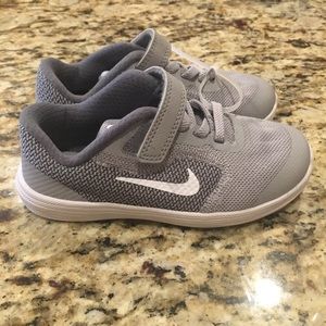 Nike Revolution 3 - kids